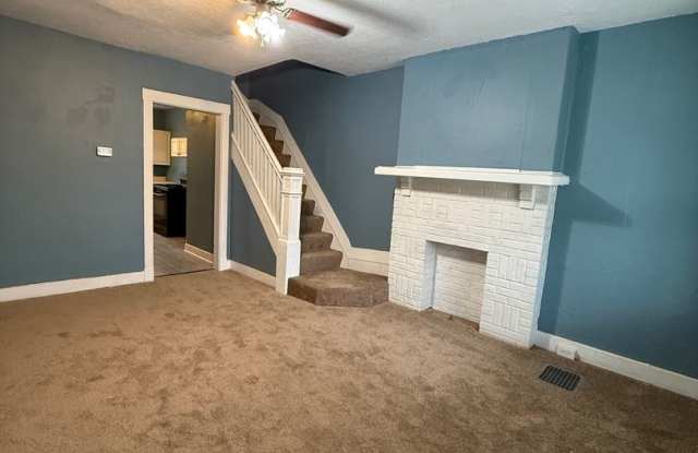 Updated 2-Bedroom Townhome in Lincoln-Larimer/East Liberty Gallery 3