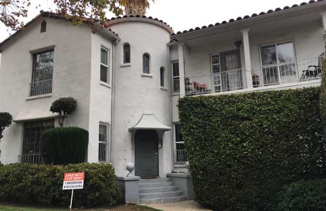 114 N Almont Dr Gallery 2