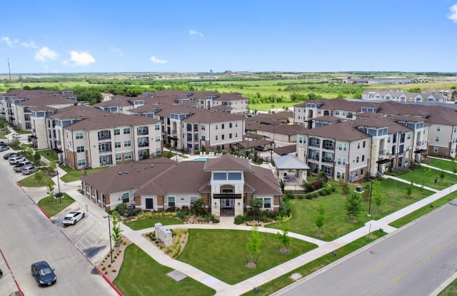 Sadler House Luxury Apartment Homes photos photos