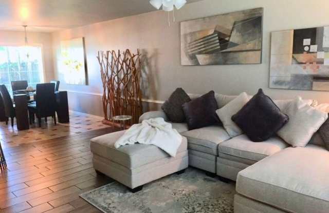 1364  E Masonic  DR - 1364 East Masonic Drive, Fayetteville, AR 72703