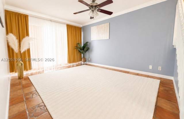 773 Crystal Lake Dr Gallery 2