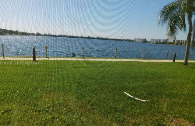 112 Lake Emerald Dr - 112 Lake Emerald Drive, Oakland Park, FL 33309