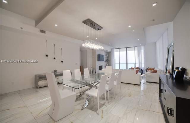 9705 Collins Avenue Gallery 4