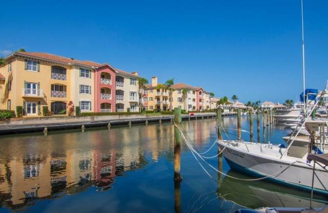 5540 N Harbor Village Drive unit: 103 photos photos