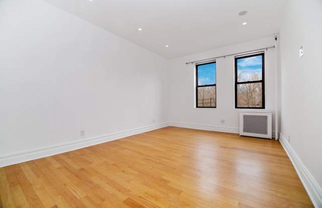 61 Eastern Parkway Gallery 4