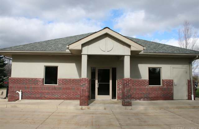 5626 METROPOLITAN PARKWAY - 5626 Metropolitan Parkway, Sterling Heights, MI 48310
