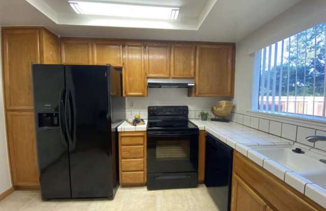 315 Seaport Dr Gallery 1
