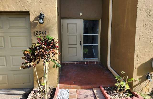 2944 E MISSIONWOOD LN #48-D, MIRAMAR, FL 33025 - 2944 East Missionwood Lane, Miramar, FL 33025