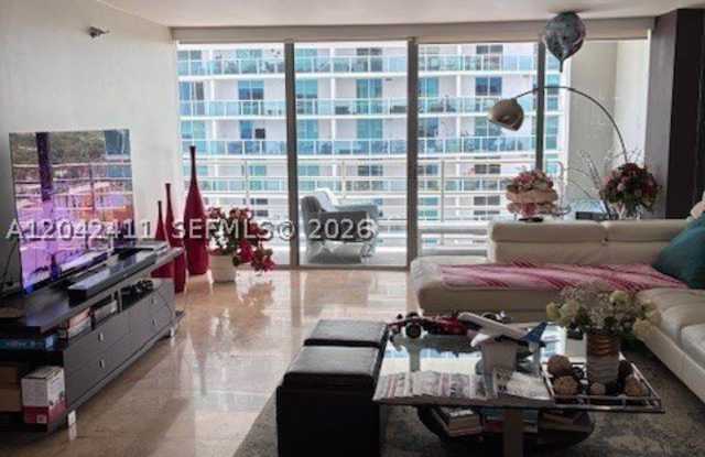 2025 Brickell Ave Gallery 4