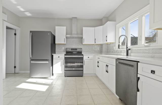 Nice 5 bed in Medford Gallery 3