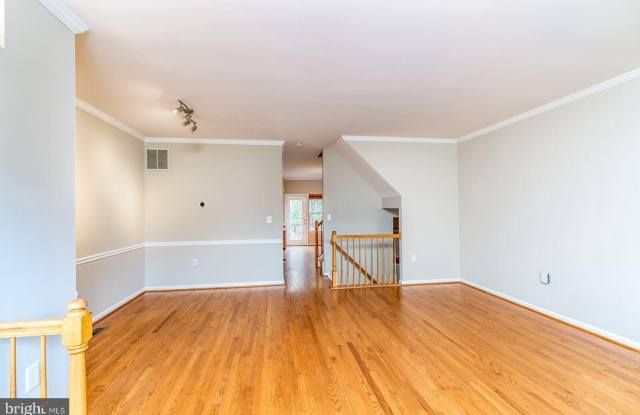 14670 SEASONS DRIVE Gallery 4