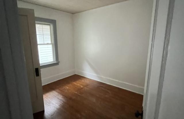 222-224 Selye Terrace - 222 UP Gallery 4