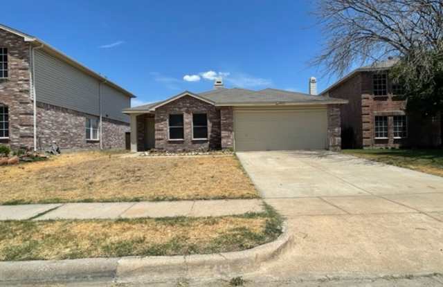 Beautiful Single Story in Keller ISD Near Central High - 5413 Emmeryville Lane, Fort Worth, TX 76244