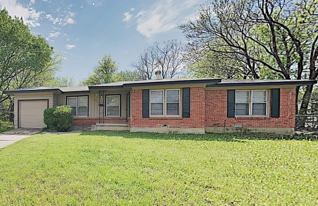 3849 W Spurgeon St - 3849 Spurgeon Street, Fort Worth, TX 76133