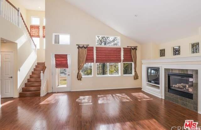 19920 Oakville Court Gallery 4
