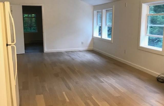 1610 Glasco Turnpike - 1610 Glasco Turnpike, Ulster County, NY 12477