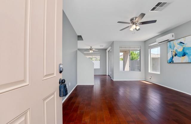 Gated Chandler Living | 4 Bedrooms in Top-Rated School District Gallery 4