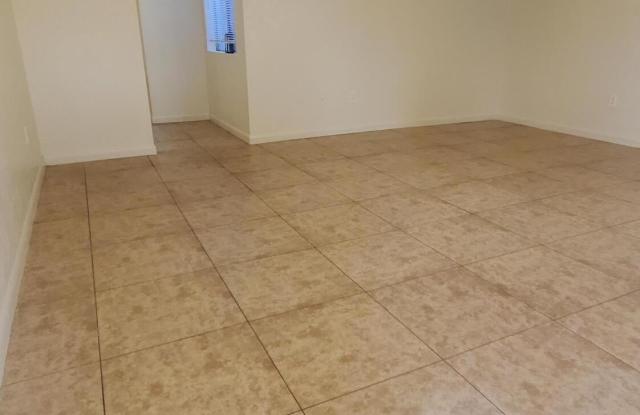 4776 W Via Cynthia Gallery 4
