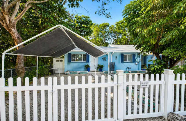 8 N Marlin Avenue photos photos