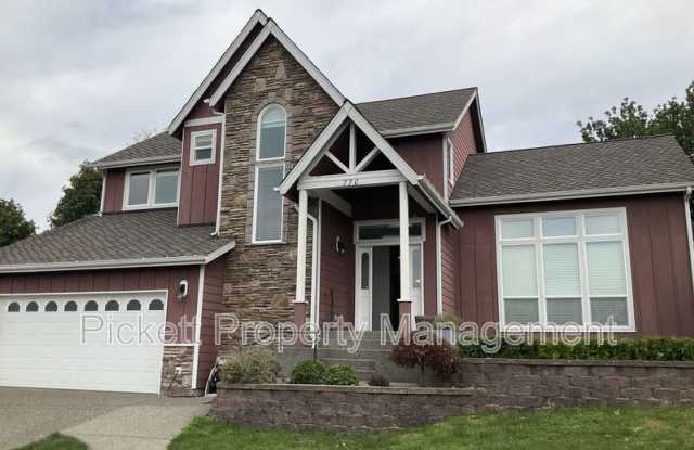 770 Tufts Ave E photos photos