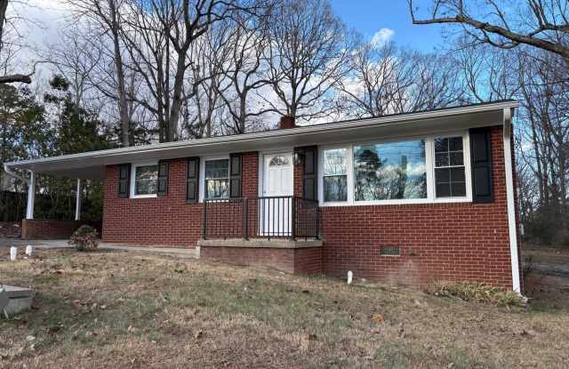3 BED, 1 BATH BRICK HOME LOCATED IN ASHEBORO photos photos