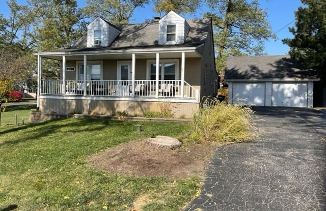 944 Fairway Street - 944 Fairway Court, DuPage County, IL 60137
