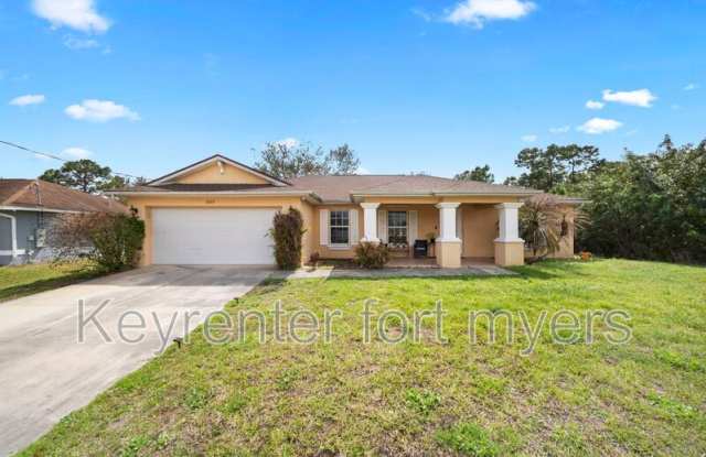 3205 38th St W photos photos