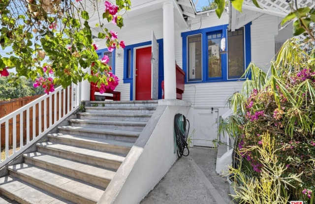 2565 Glen Green St photos photos