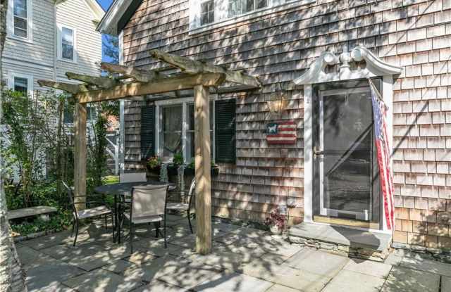 2 La Salle Place photos photos