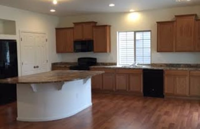4695 Walden Ct. Gallery 2