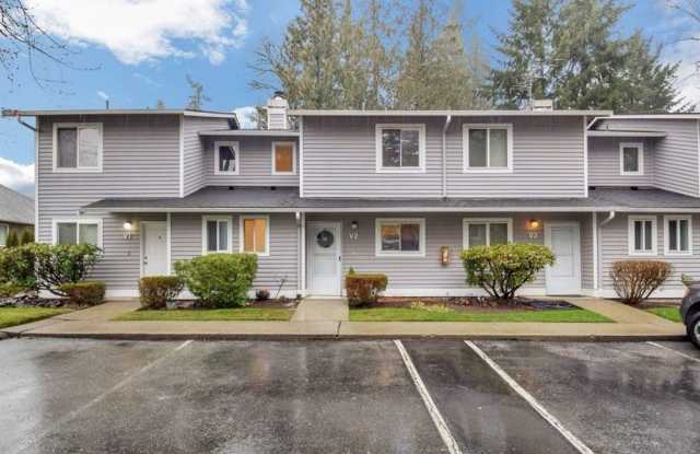 Cozy Bothell Townhome Gallery 1