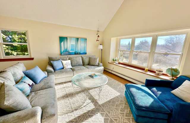 156 Soundview Drive Gallery 3