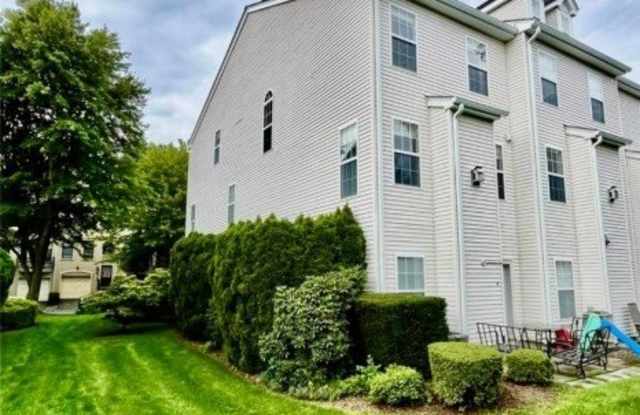 456 Hartford Dr Gallery 3