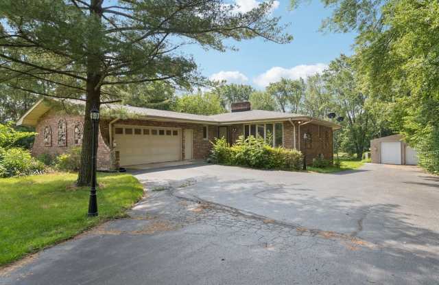 13115 Maple Road photos photos