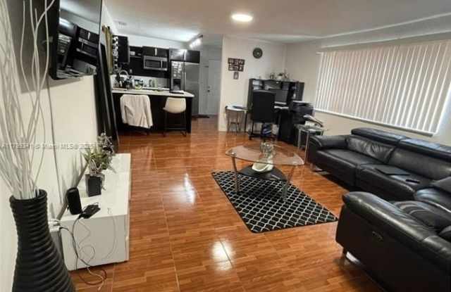 4765 NW 184th Ter photos photos