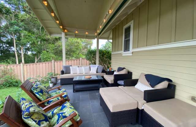 For Rent: Gorgeous 3 Bed, 2 Bath Custom Home & Large Lanai Gallery 4