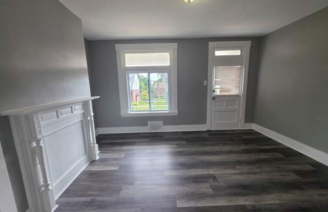 2 bedroom house for rent in the North Side ! Gallery 1