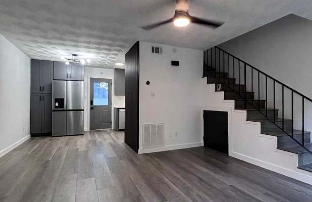 404 3rd Street Place Southwest Gallery 2