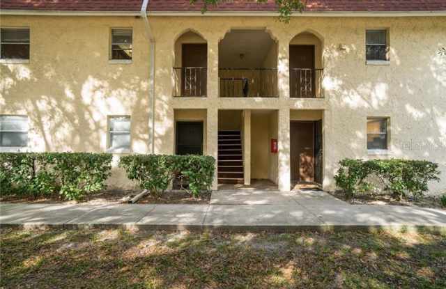 313 W SAN SEBASTIAN COURT - 313 West San Sebastian Court, Altamonte Springs, FL 32714