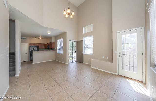 4061 N Weimer Place unit: 26 photos photos