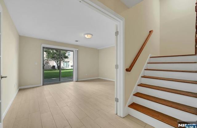 251 Berry Street Gallery 1