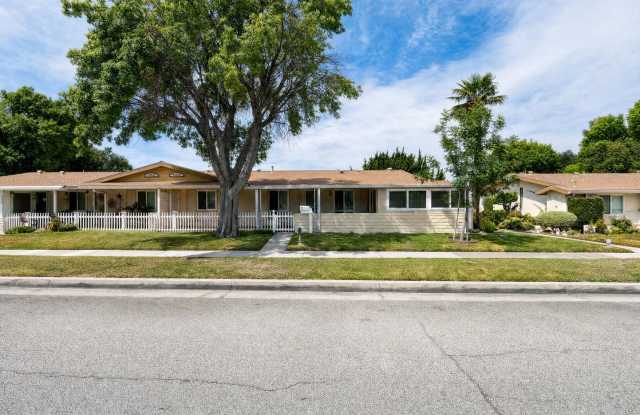 Charming 2-Bedroom Single-Story Home in Friendly Valley 55+ Community! Gallery 4