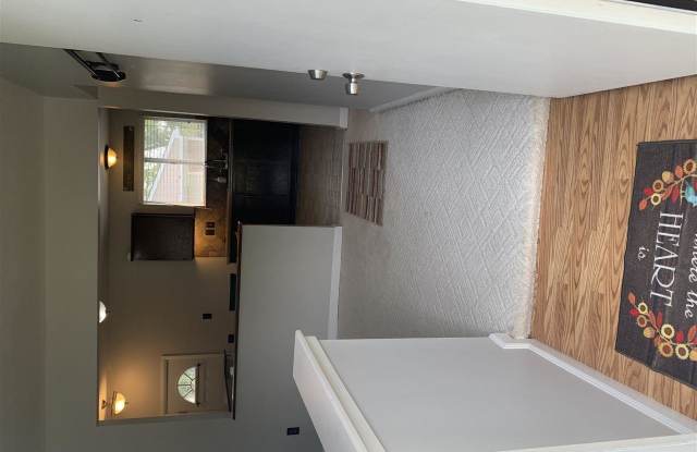 13738 Couwlier Gallery 2