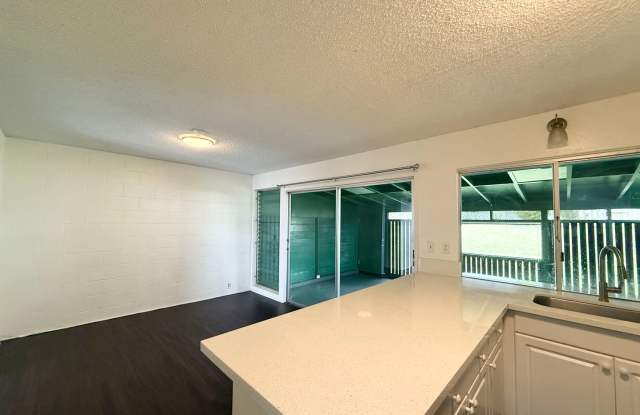 MOVE IN READY! Pacific Village- 3 Bd/ 2.5 Ba Town House photos photos