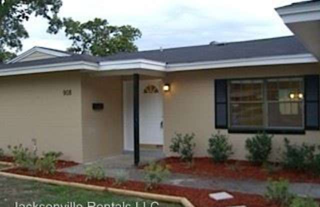 908 Tarin Drive N Gallery 3