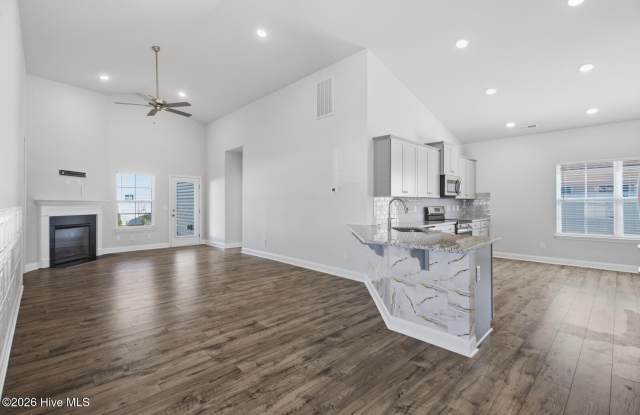 752 Greenwich Place Gallery 3