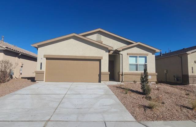 4 bed 2 bath home in Huning Ranch! photos photos
