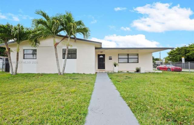 11950 SW 199th St photos photos