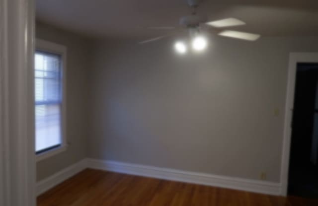 2619 West Gunnison Street Gallery 3