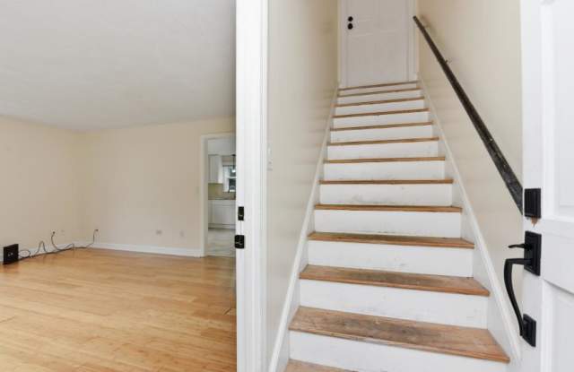 7 Boardman Ln. Gallery 2